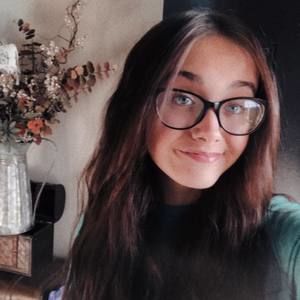 Meet your Posher, Danica